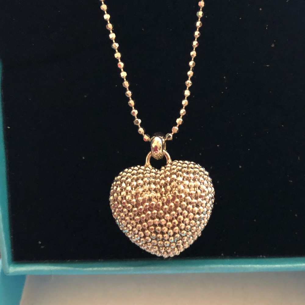Bnib ladies sterling silver necklace.